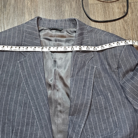 Banana Republic Men’s Pinstripe Linen Blend Blazer 46S Gray 2-Button Suit Jacket - Picture 9 of 13